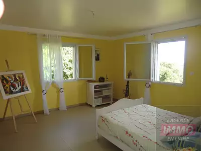 Maison, 275 m²