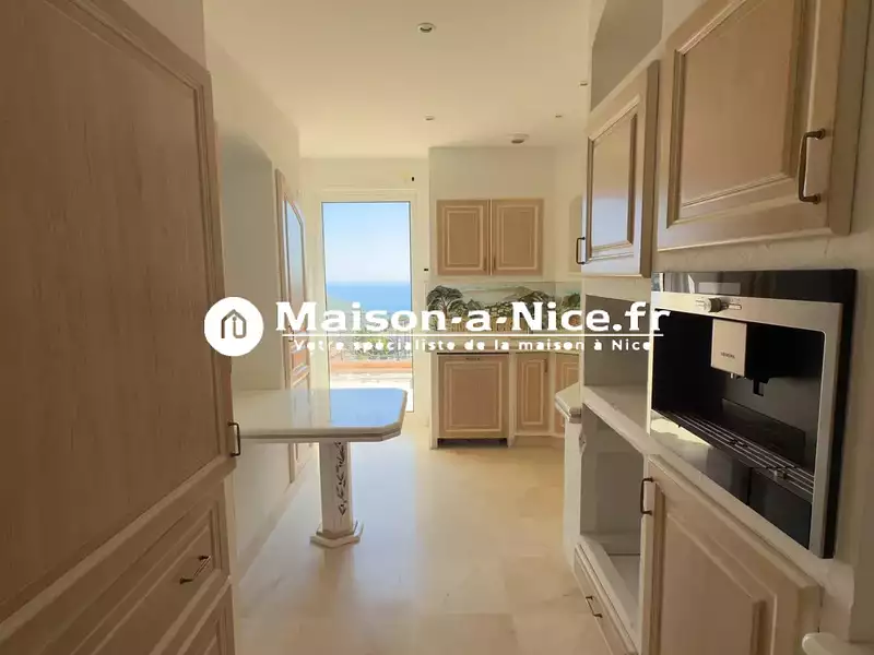 Maison, 333,07 m²