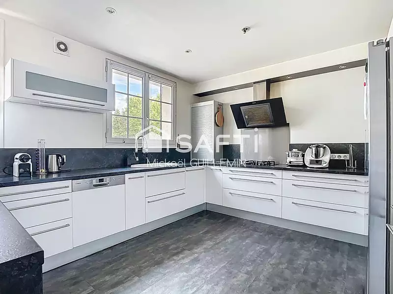Maison, 219 m²