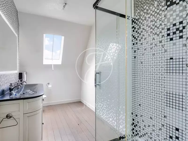 Maison, 219 m²