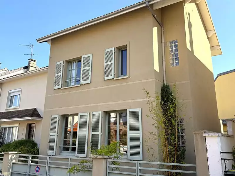 Maison, 182 m²