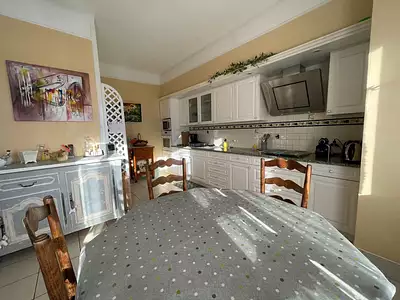 Maison, 225 m²