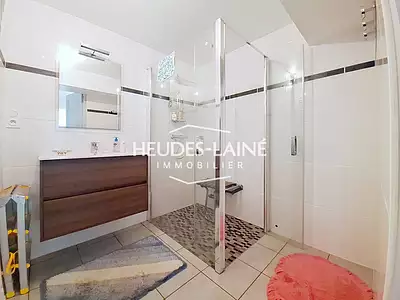 Maison, 220 m²