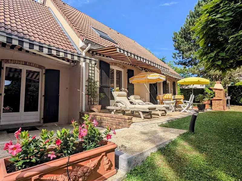 Maison, 246 m²