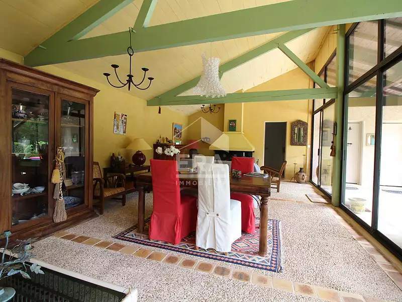 Maison, 215 m²