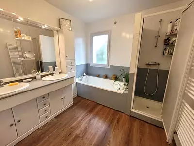 Maison, 201 m²