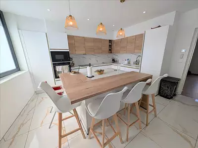 Maison, 147 m²