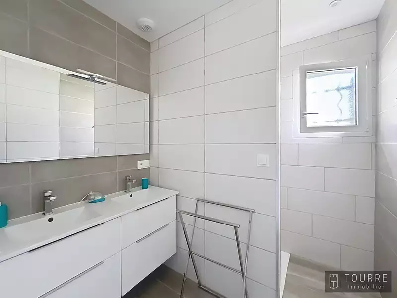 Maison, 559 m²