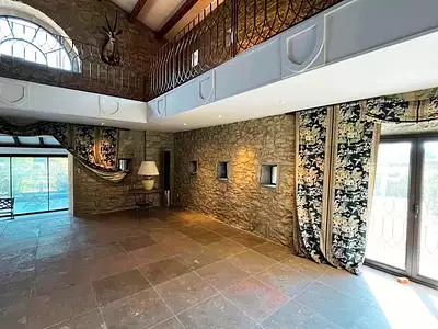 Maison, 868 m²