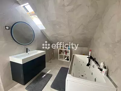 Maison, 250 m²