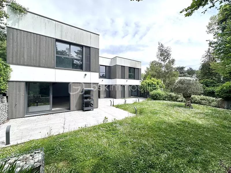 Maison, 210 m²