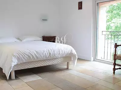 Maison, 311 m²