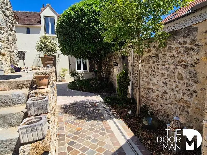 Maison, 216 m²