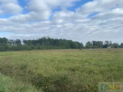 Terrain, 2 100 m²