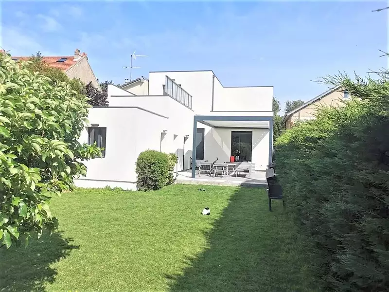 Maison, 168 m²