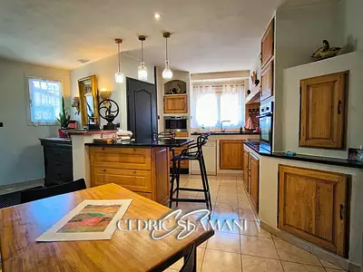 Maison, 195 m²