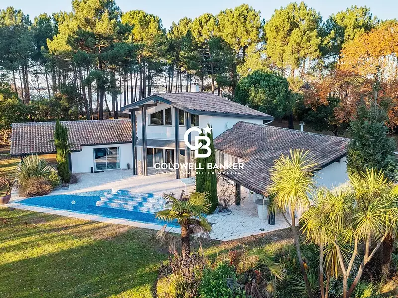 Maison, 230 m²