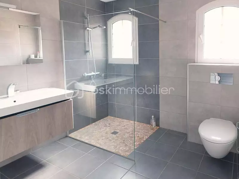 Maison, 265 m²