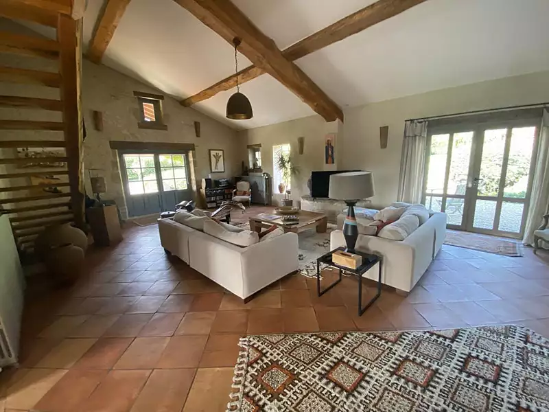 Maison, 235 m²