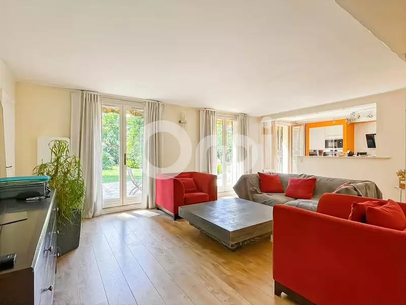 Maison, 167 m²