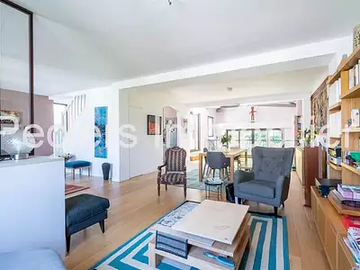 Maison, 230 m²