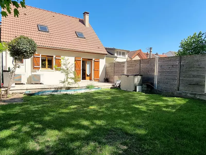 Maison, 99 m²