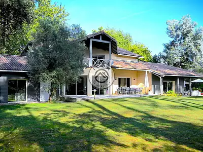 Maison, 360 m²