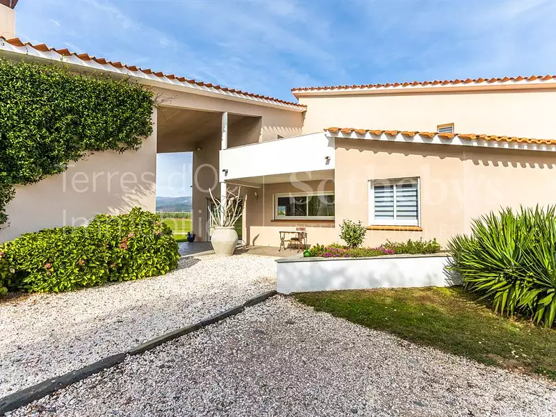 Maison, 275 m²