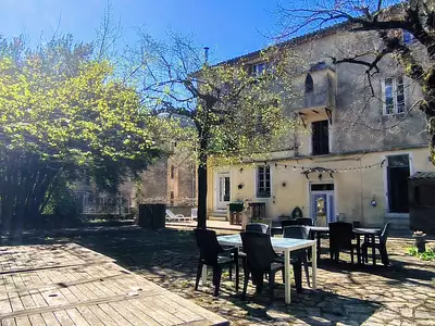 Maison, 904 m²