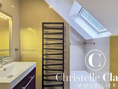 Maison, 270 m²