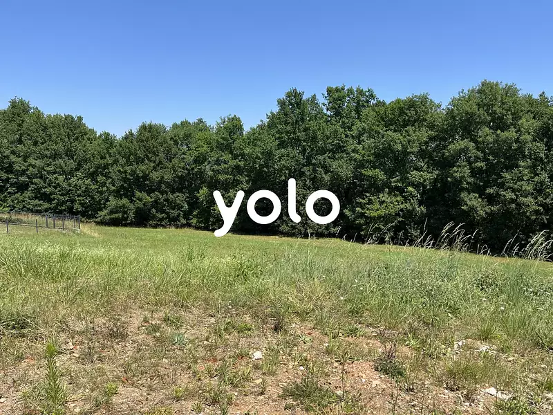 Terrain, 823 m²