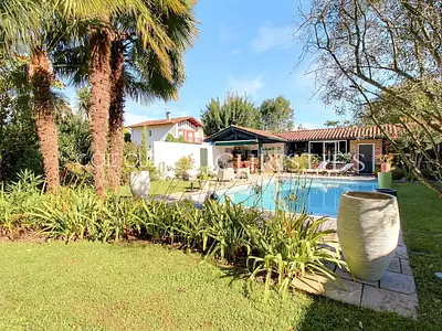 Maison, 250 m²