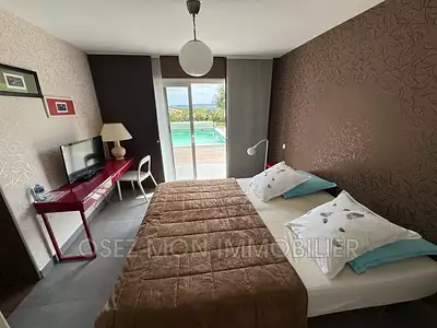 Maison, 190 m²