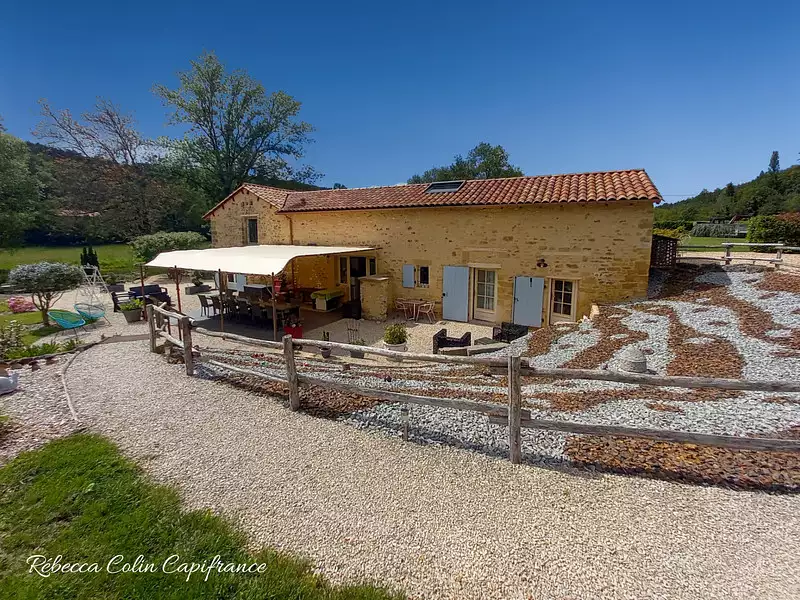 Maison, 225 m²