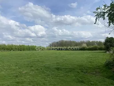Terrain, 7 585 m²