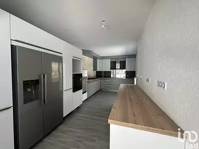 Maison, 195 m²