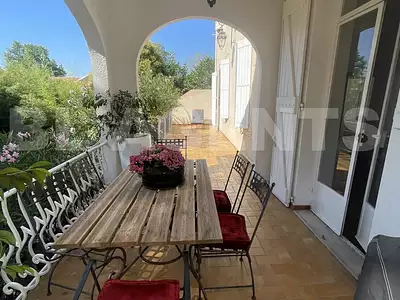 Maison, 331 m²