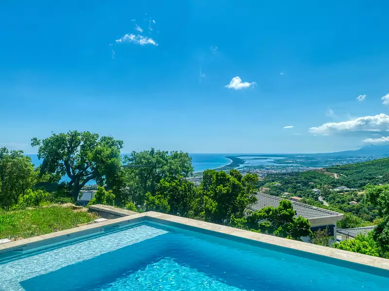 Terrain, 1 095 m²