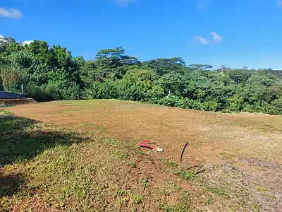 Terrain, 1 835 m²