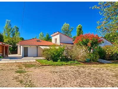 Maison, 242 m²