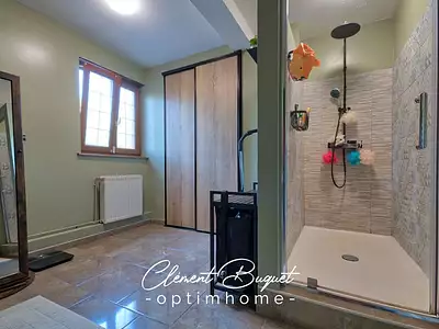 Maison, 252 m²