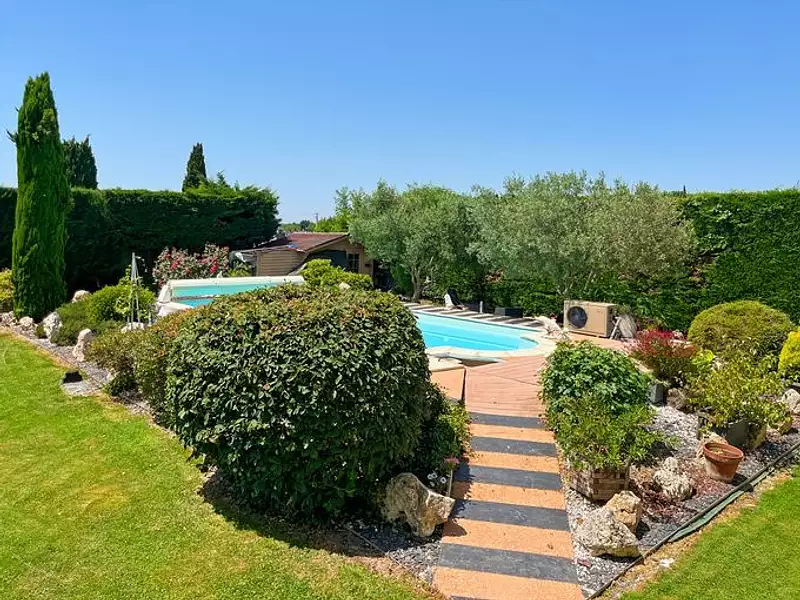 Maison, 271 m²