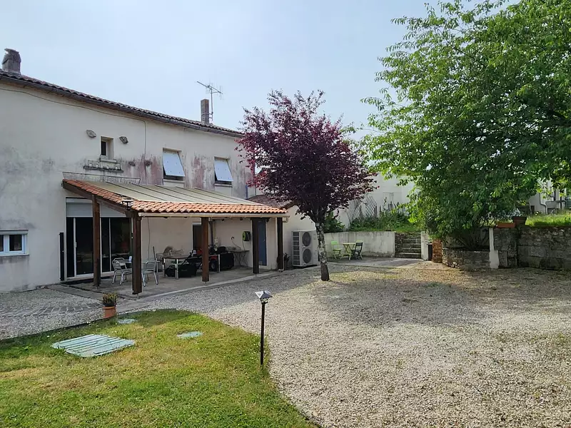 Maison, 191 m²