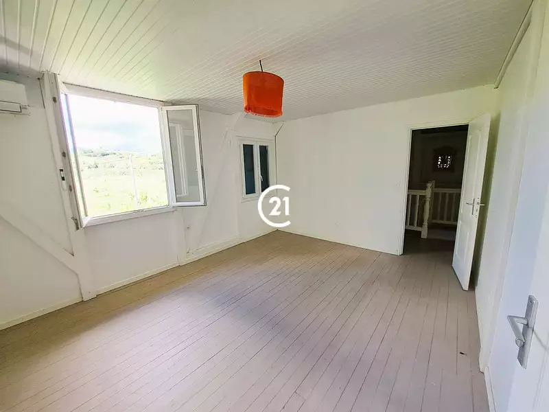 Maison, 230 m²