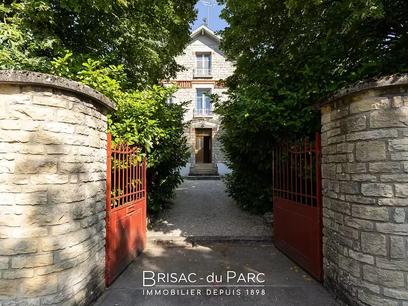 Maison, 180 m²
