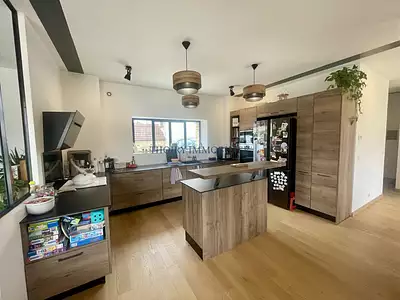 Maison, 165 m²