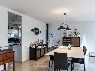 Maison, 240 m²