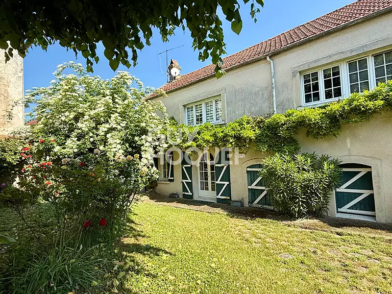 Maison, 245 m²