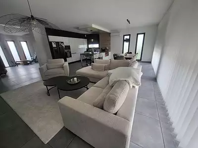 Maison, 204 m²