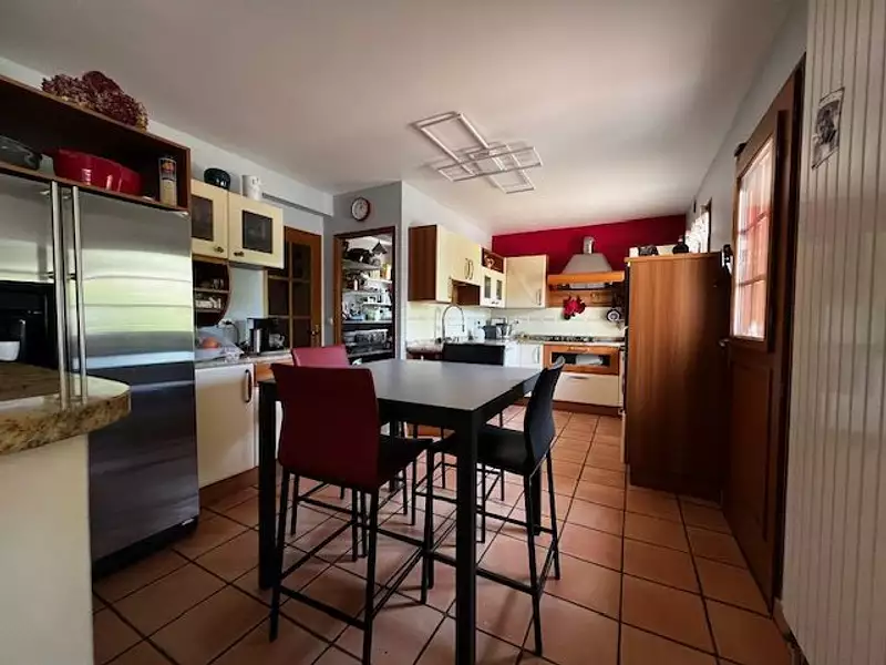 Maison, 201 m²